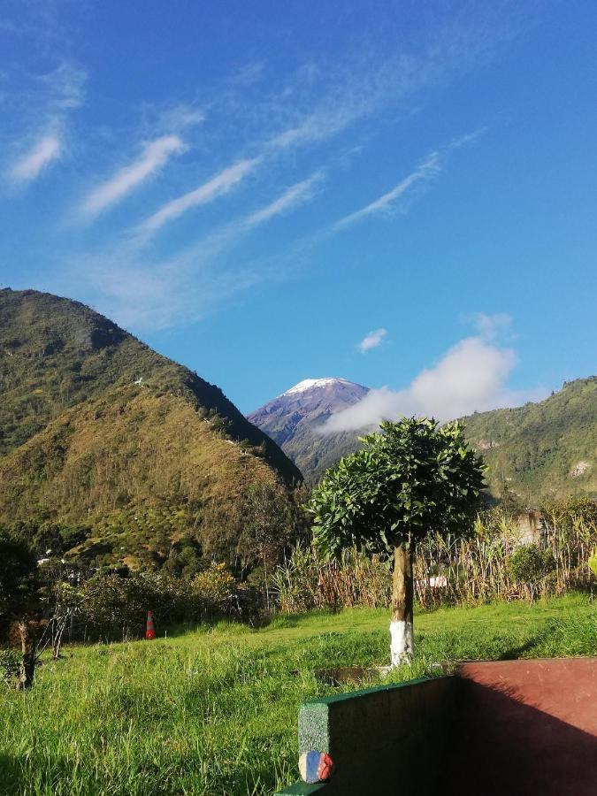 Montano Camping&Hostel Banos  Bagian luar foto