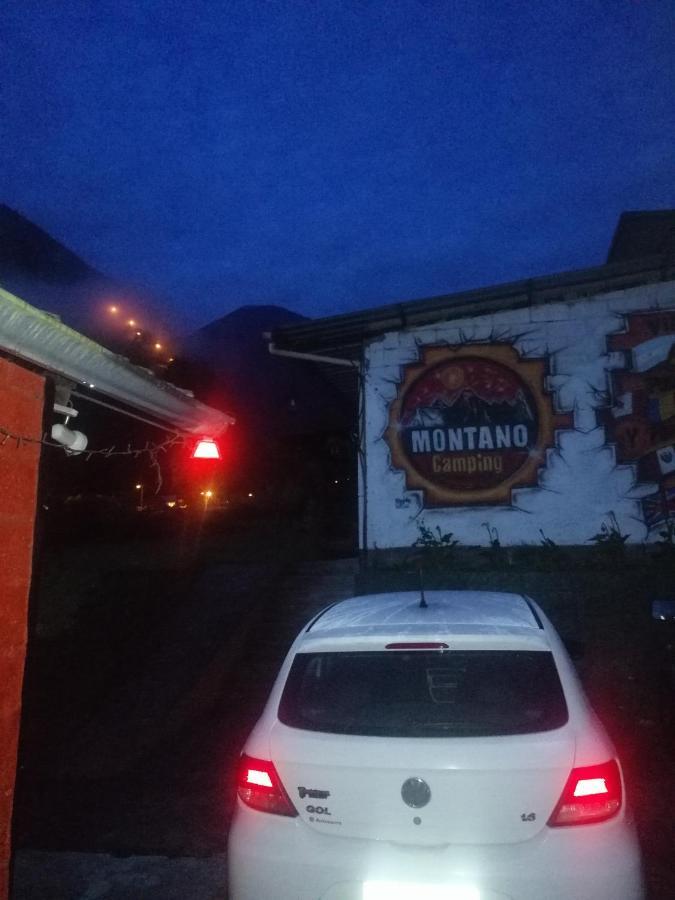 Montano Camping&Hostel Banos  Bagian luar foto