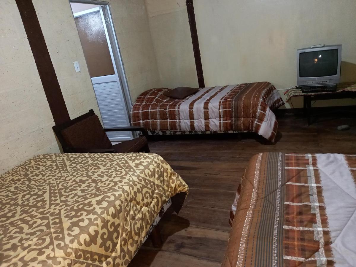 Montano Camping&Hostel Banos  Bagian luar foto