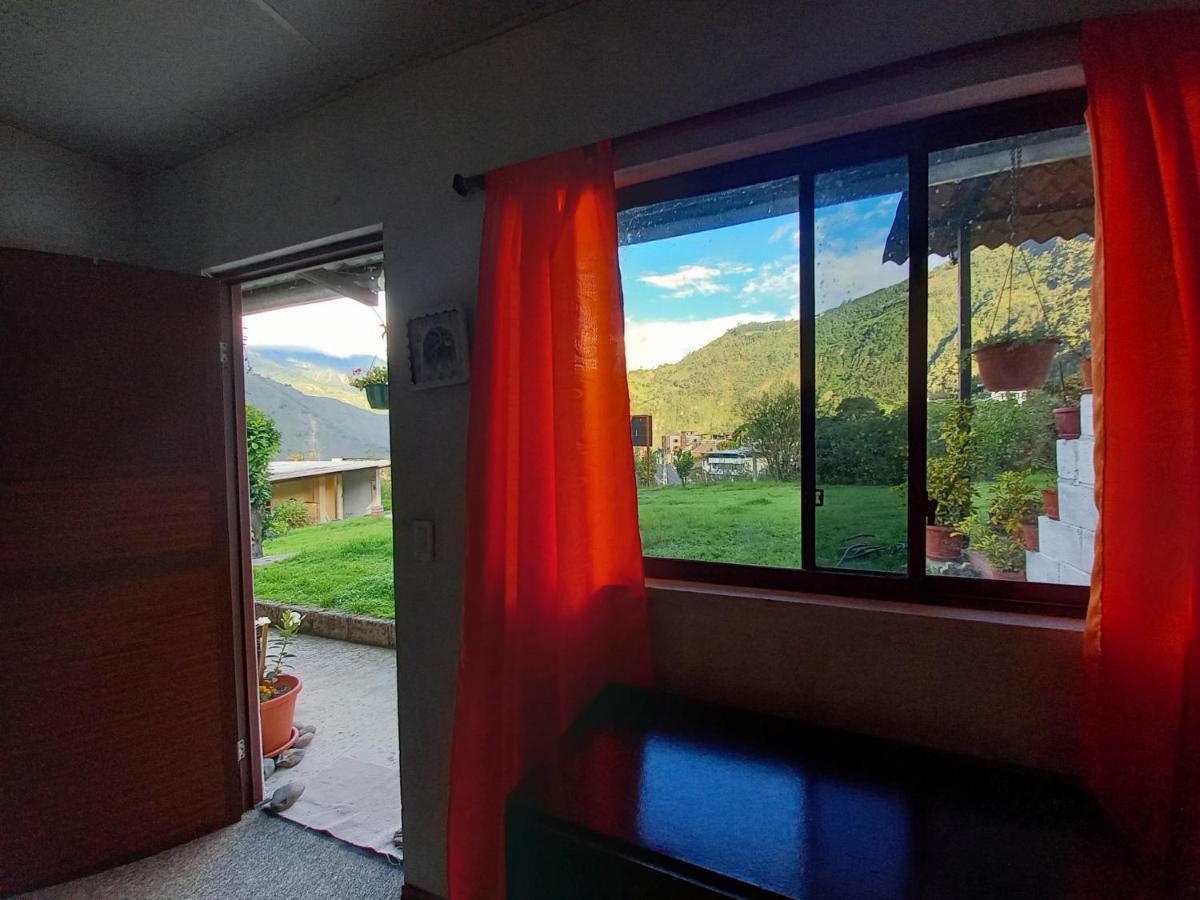 Montano Camping&Hostel Banos  Bagian luar foto