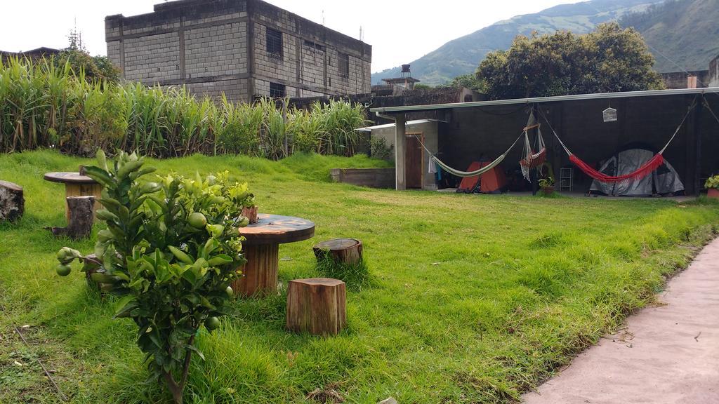 Montano Camping&Hostel Banos  Bagian luar foto