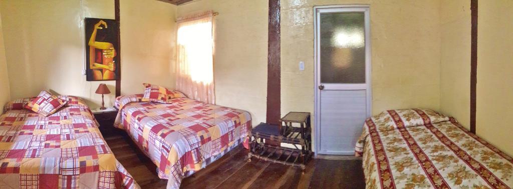 Montano Camping&Hostel Banos  Bagian luar foto