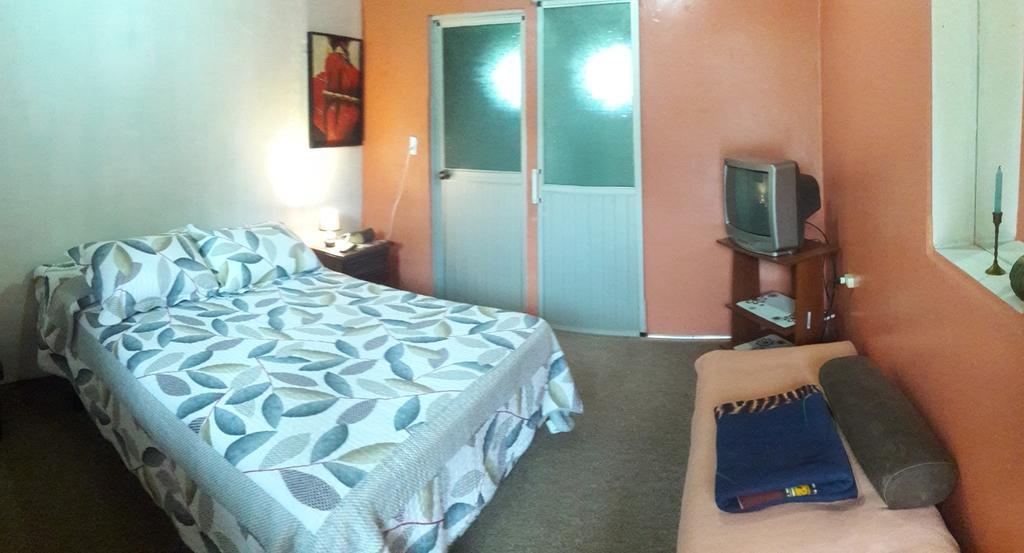 Montano Camping&Hostel Banos  Bagian luar foto