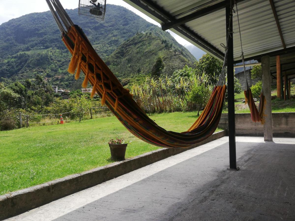 Montano Camping&Hostel Banos  Bagian luar foto