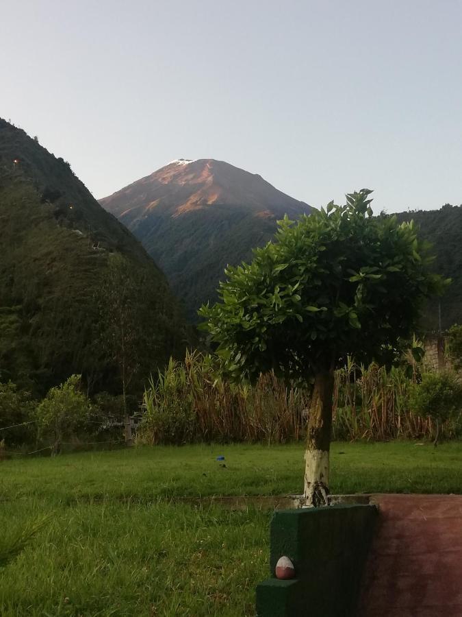Montano Camping&Hostel Banos  Bagian luar foto