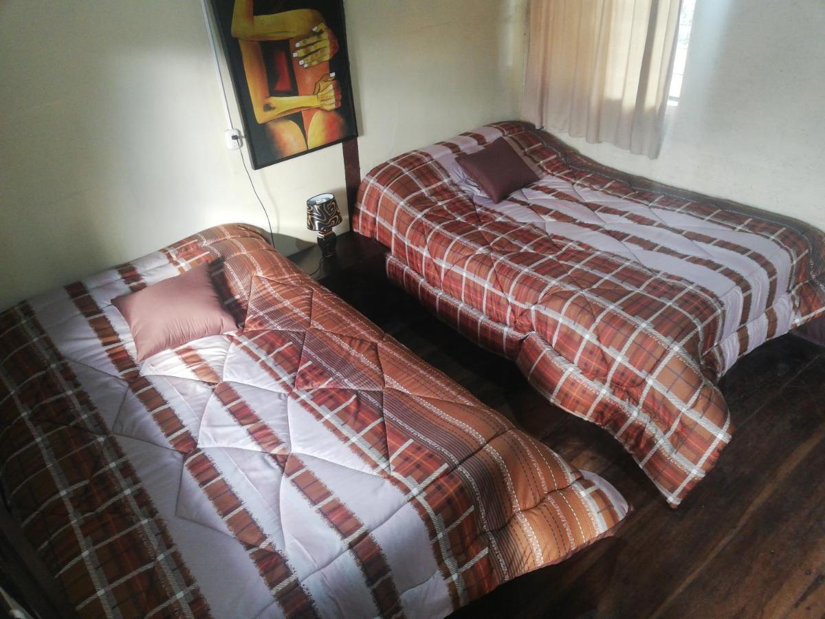 Montano Camping&Hostel Banos  Bagian luar foto