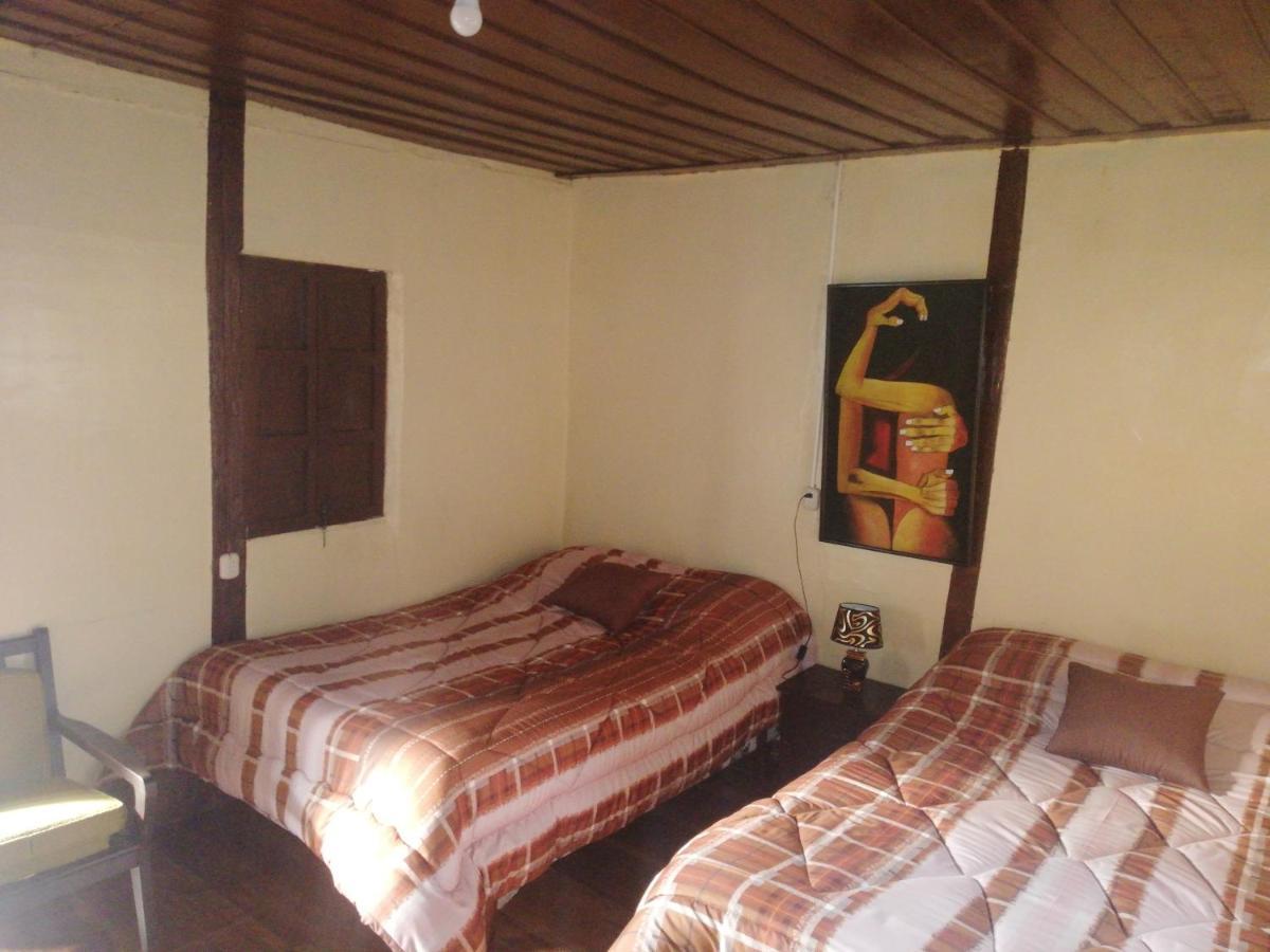Montano Camping&Hostel Banos  Bagian luar foto
