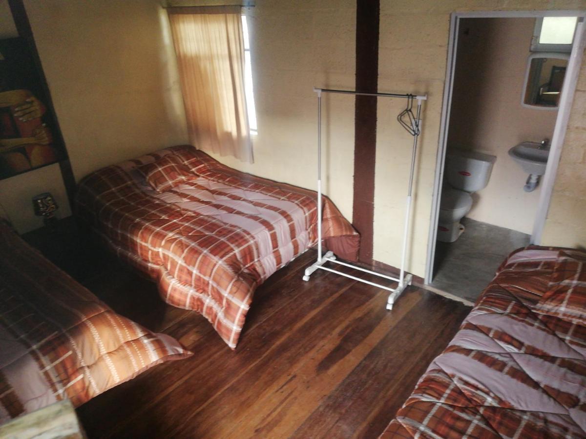 Montano Camping&Hostel Banos  Bagian luar foto