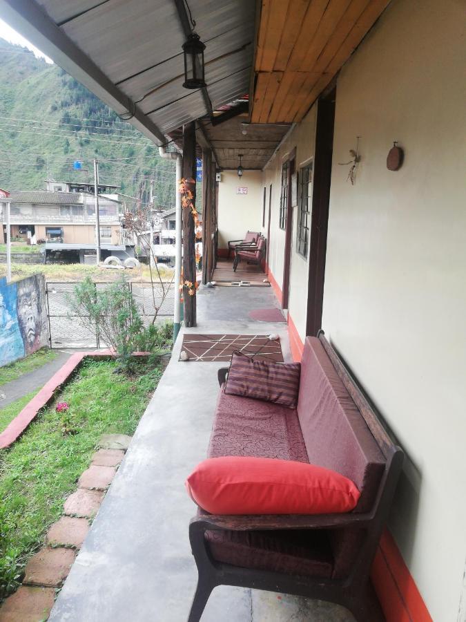 Montano Camping&Hostel Banos  Bagian luar foto